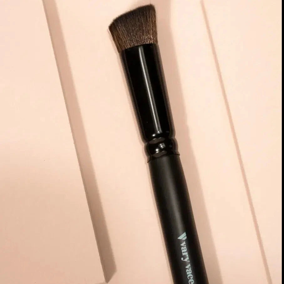 Abgeschrägter Blushbrush von vary vace